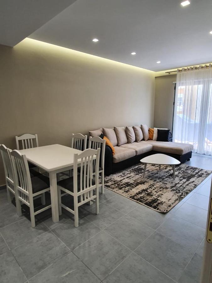 Deluxe Apartment Vlorë エクステリア 写真