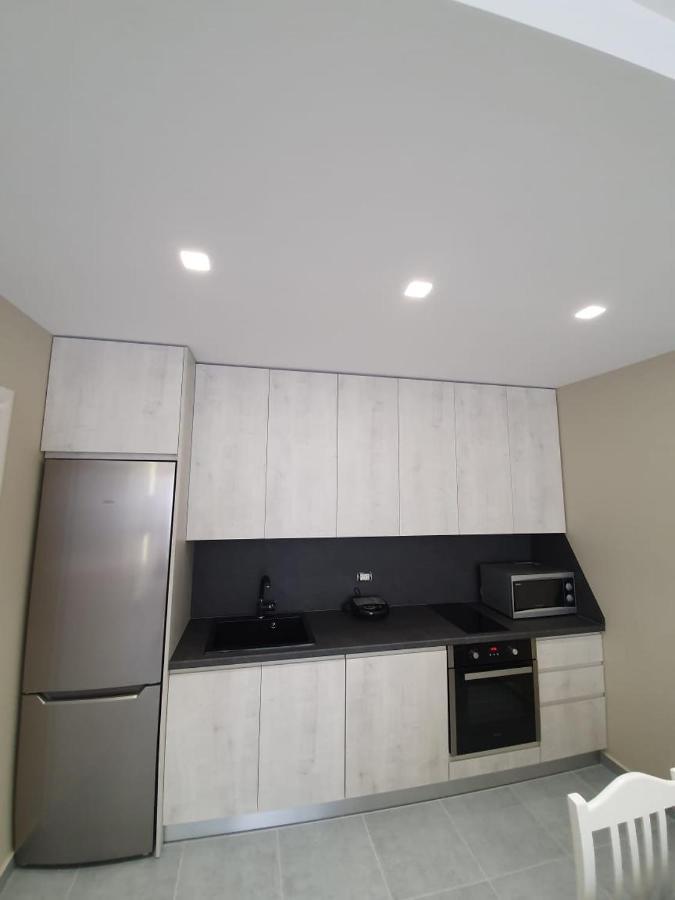 Deluxe Apartment Vlorë エクステリア 写真